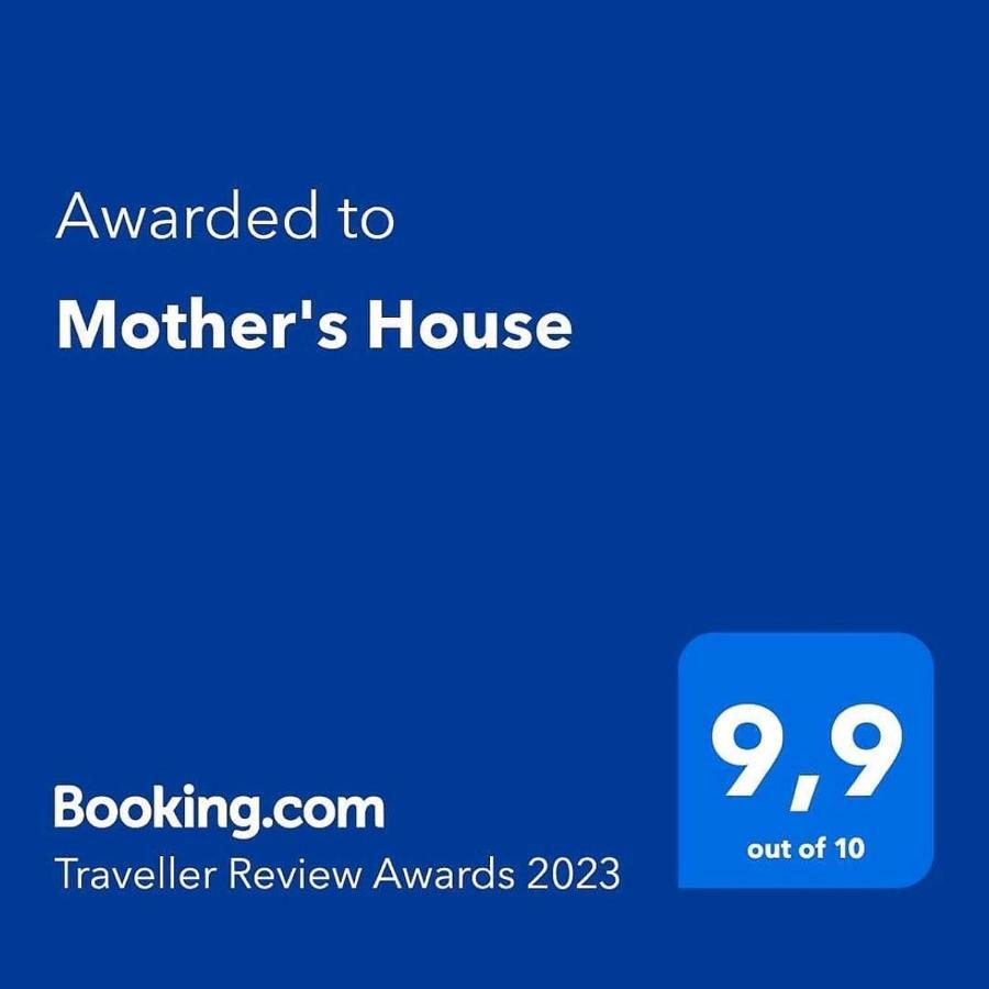 Mother'S House Athena Bagian luar foto
