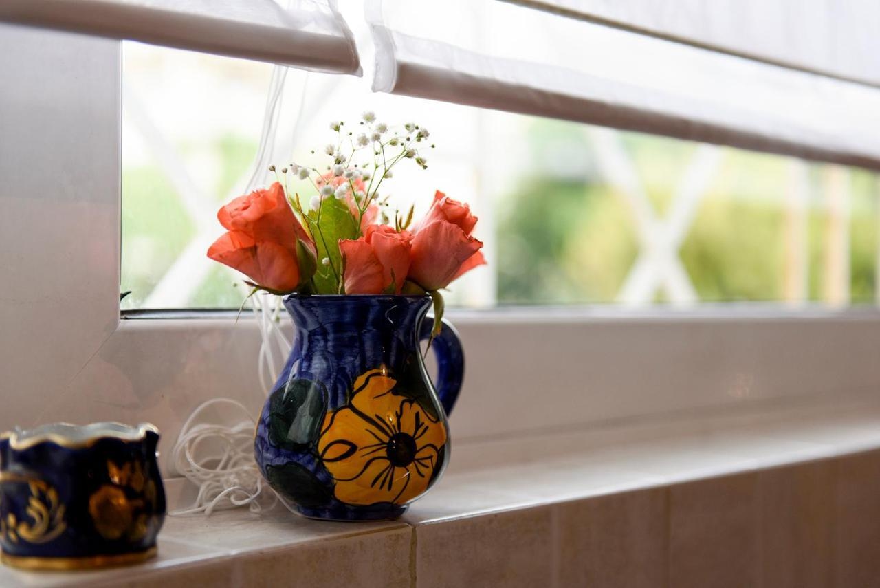 Mother'S House Athena Bagian luar foto